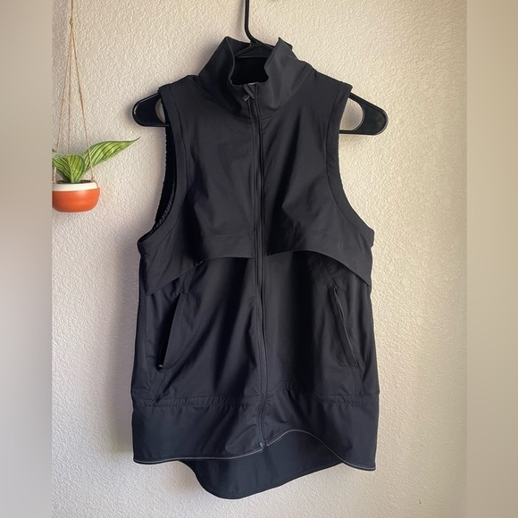 Lululemon Kicking Asphalt Vest Sz 8 In Black - Picture 1 of 6